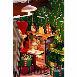 DIY Miniatures Hello Kitty Gingerbread House Kit