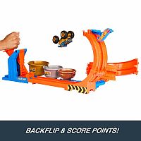 Hot Wheels Monster Trucks Loop & Flip Trophy Challenge