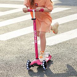 Maxi Deluxe Scooter LED Pink