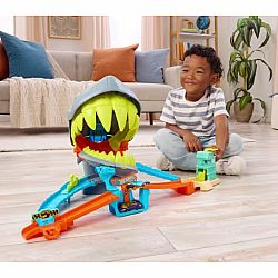 Hot Wheels City Shark Chomp Beach Playset
