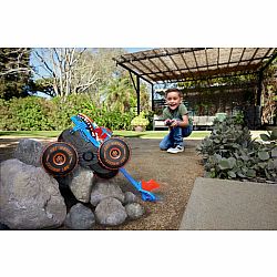 Hot Wheels Monster Trucks Tiger Shark Climber RC Vehicle