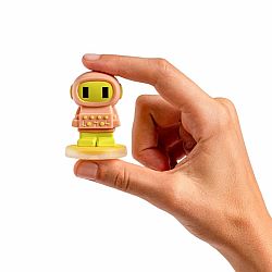 Loops Solo 8 Bit Figure