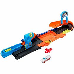 Hot Wheels Transforming Stunt Garage