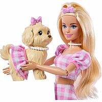 Barbie Twinning Looks Pink