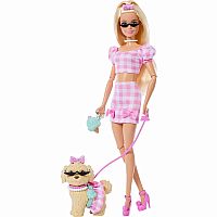 Barbie Twinning Looks Pink